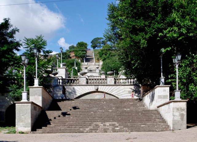 Большая Митридатская лестница
